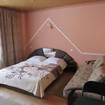 U Neli Gæstehus 3*