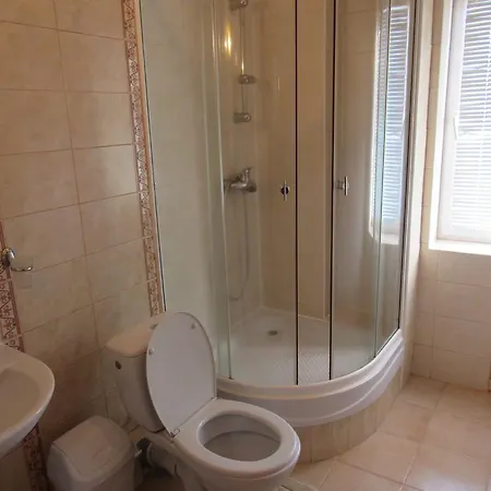 U Neli 3* Királyfiszállás