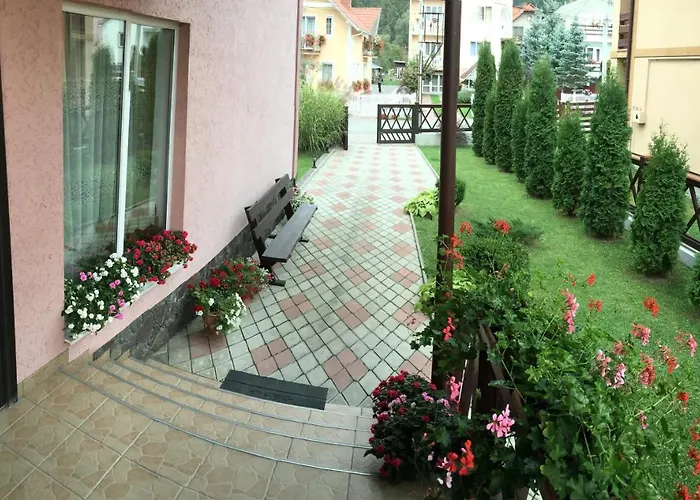 U Neli Гостевой дом 3*